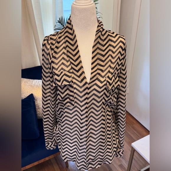 Chevron Patterned Lightweight Women's Top Camisole - Picture 8 of 15